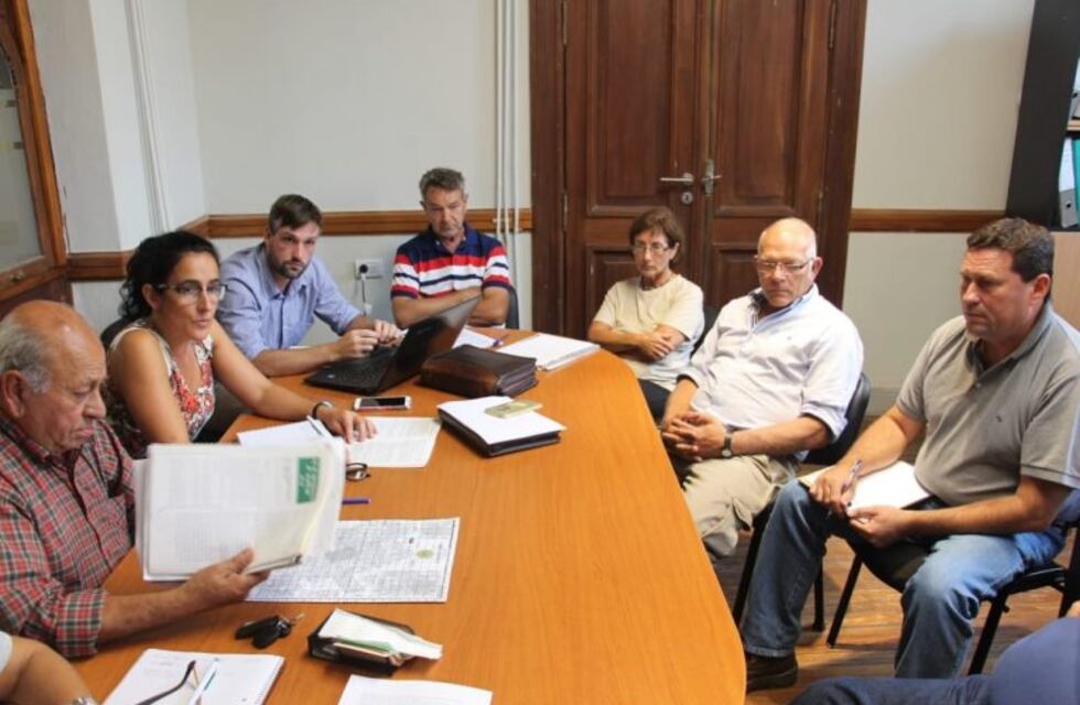 Reunión por la aplicación de agroquímicos con apicultores locales