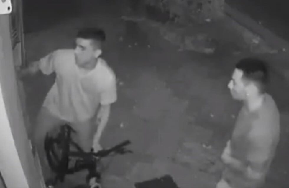 Así robaron dos bicicletas de una vivienda del macrocentro