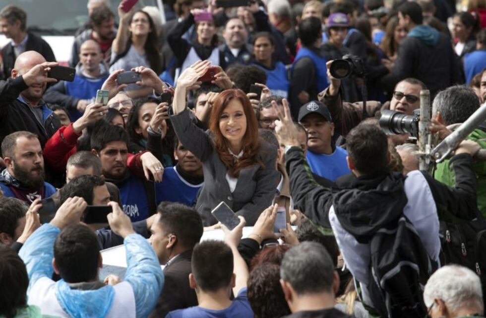 "Lo votaría/no lo votaría": una encuesta analiza a Vidal, Cristina, Carrió y Tinelli