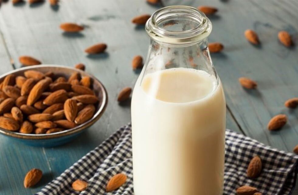 La ANMAT prohibió una bebida de almendras y otros tres productos alimenticios