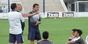 Mira, el DT de Juniors