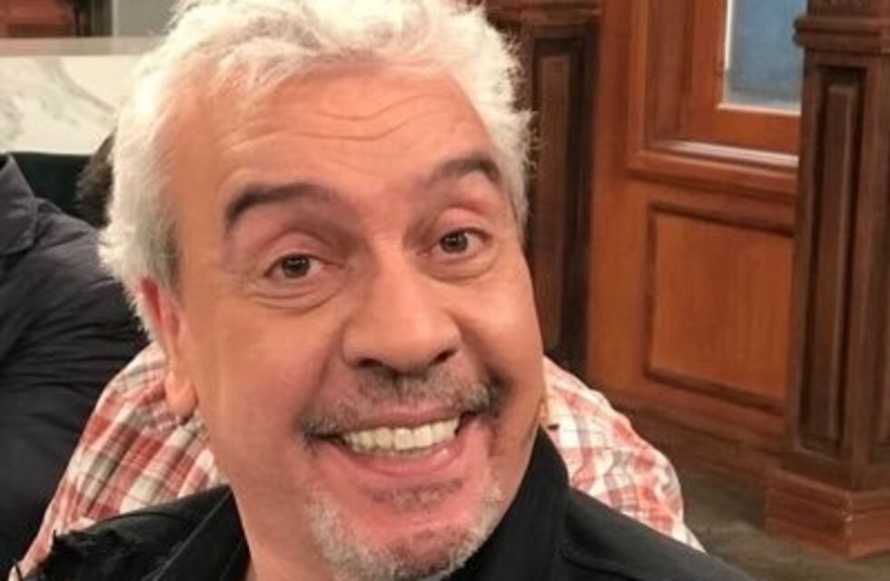 "Coco" Sily compró un terreno en una playa nudista