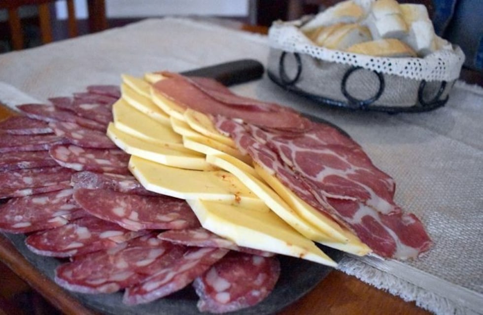 Fiesta del salame típico en Colonia Caroya