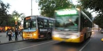 Por el reclamo de los choferes, la medida podría profundizarse desde este lunes\u002E