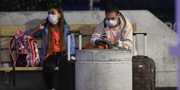 Buenos Aires crea un registro para que los varados dentro del país puedan regresar (Foto: Marcelo Carroll/Clarín)