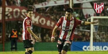 Rosales y Nacho Antonio, dos que salvaron la ropa en la deslucida actuación en Tandil\u002E