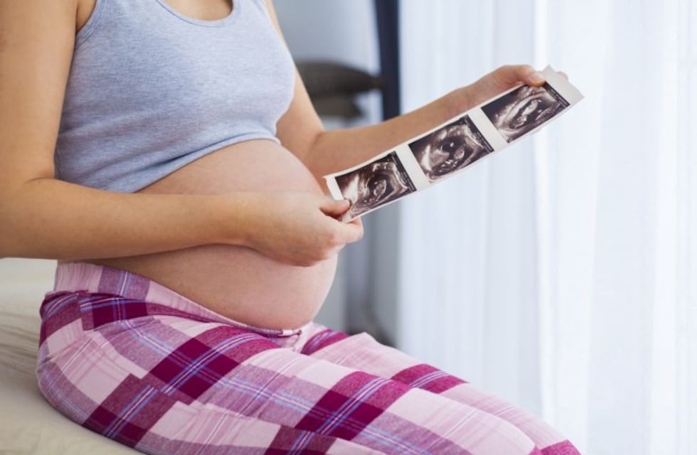 Le hicieron una ecografía y se horrorizó al ver que su bebé tenía cara "de diablo"