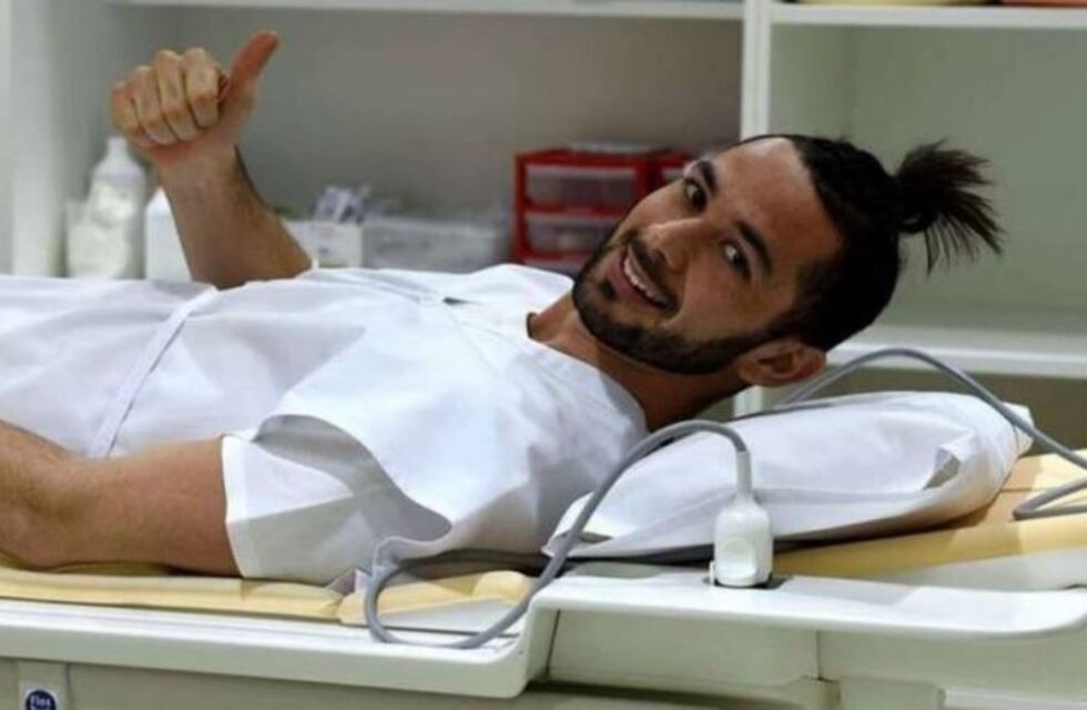 Larrondo fue operado con éxito y tendrá dos meses de recuperación