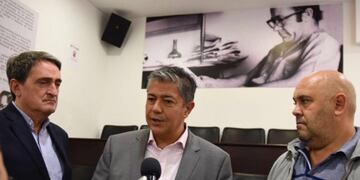 Reconocimiento a Rodolfo Walsh: pusieron su nombre en la sala de prensa de la Legislatura\u002E