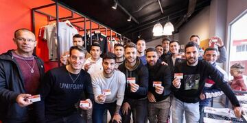 César Zabala y sus dirigidos, con carnet en mano\u002E Más Albirrojos que nunca\u002E\u002E\u002E