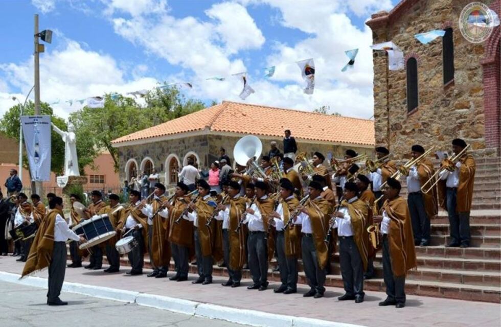 Sábado de música en el Mitre, y teatro en el Centro Cultural "Éxodo Jujeño"