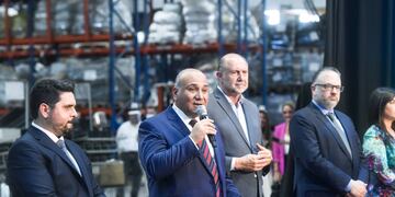 El tucumano anunció inversiones de la fábrica Liliana en Granadero Baigorria.