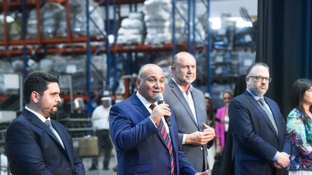 El tucumano anunció inversiones de la fábrica Liliana en Granadero Baigorria.