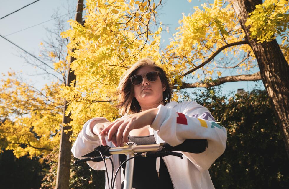 Agustina Lazcano lanza Dirty Laundry, el segundo single de su último EP