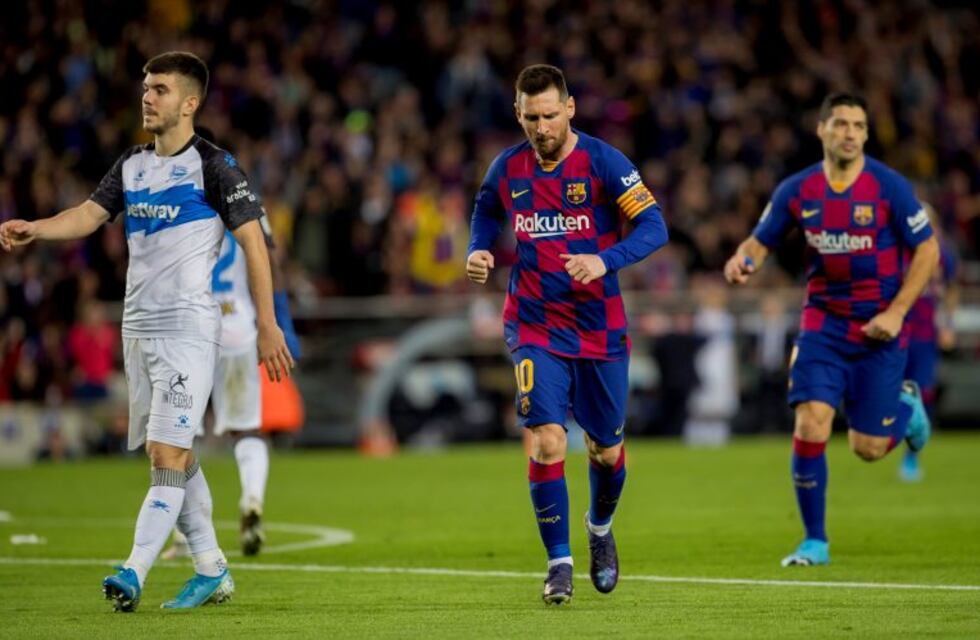 Barcelona aplastó 4 a 1 al Alavés, con un golazo de Messi