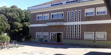 El colegio Regina Apostolorum, ubicado en la localidad bonaerense de Rafael Calzada\u002E