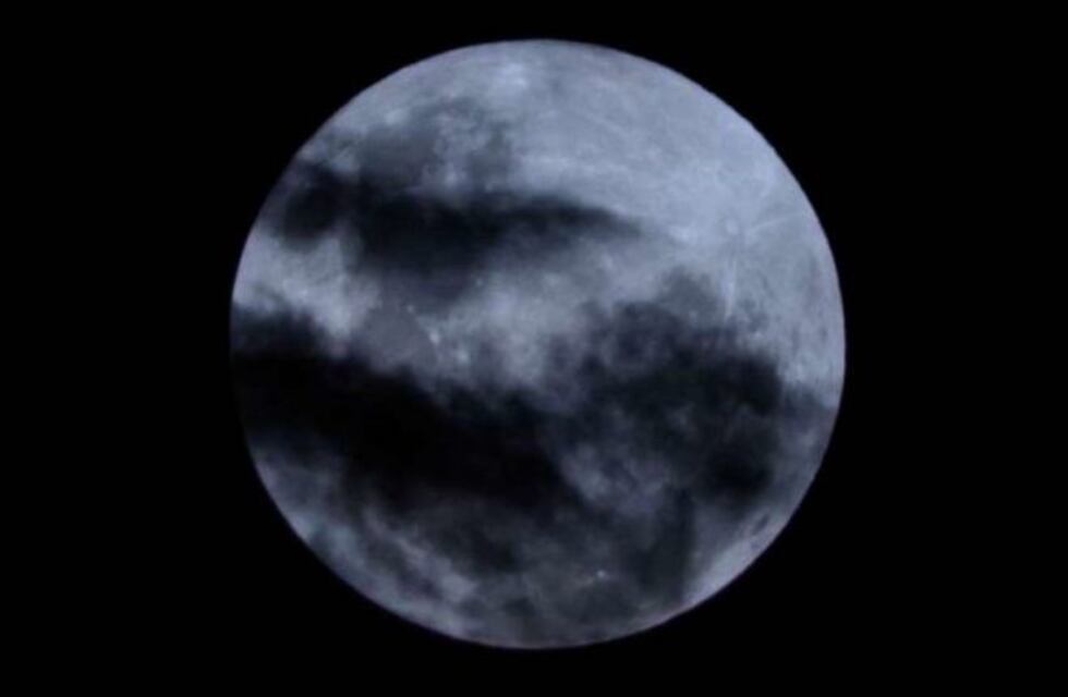 Cómo y cuándo ver la superluna de sangre y azul en Mendoza