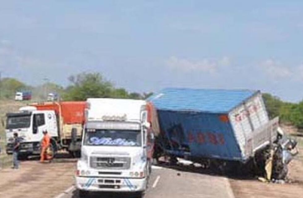 Tres camiones chocaron en la ruta 34