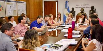 Rach Quiroga reunió a ministros y secretarios para trabajar en políticas regionales\u002E (Prensa Casa de Gobierno del Chaco)