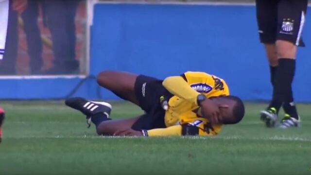 u00c1rbitro brasileu00f1o se lesionu00f3 en pleno partido.