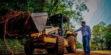 Realizan mantenimiento de calles y construcción de veredas en Eldorado