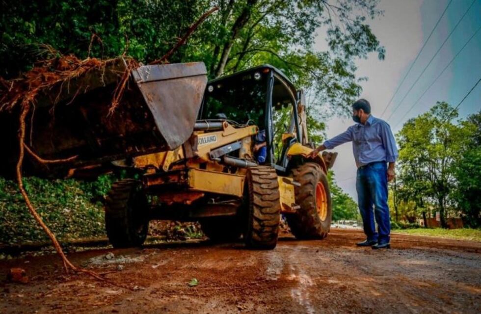 Mantenimiento de calles y construcción de veredas en Eldorado