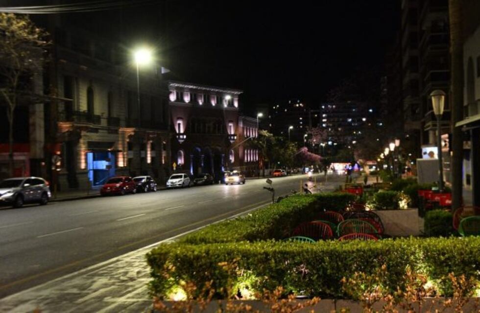 Así se ve Córdoba en el inicio de la restricción en horario nocturno