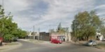 El chico de 19 au00f1os recibiu00f3 mu00faltiples disparos en una esquina de barrio Alvear.