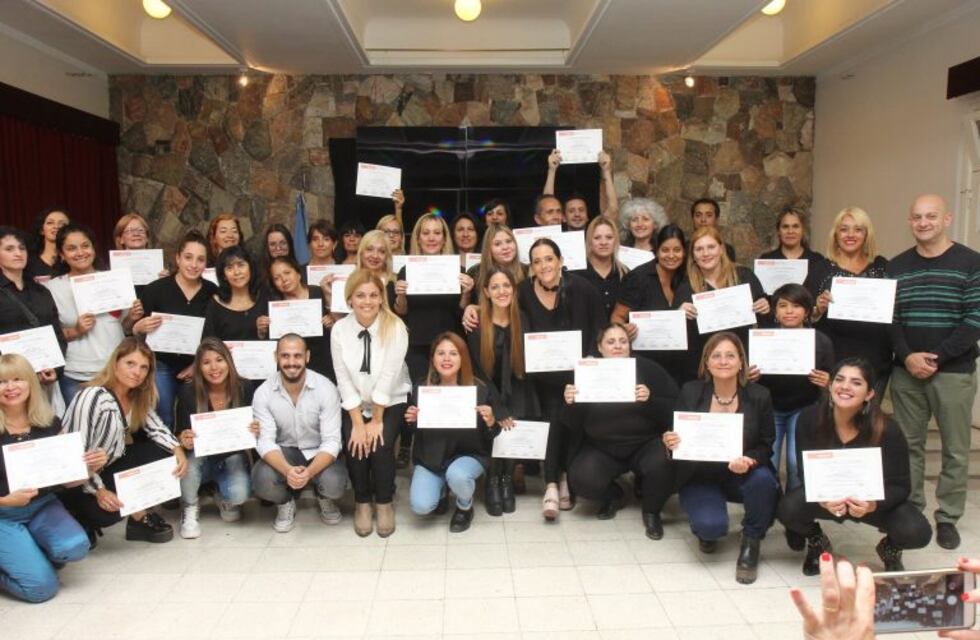 Carlos Paz: se entregaron los certificados del Taller de Lengua de Señas