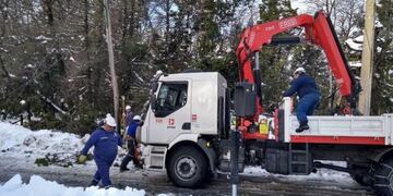 Villa La Angostura sin luz a causa del temporal\u002E Fotografía: web\u002E