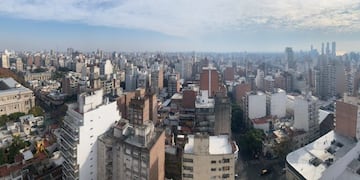 El humo volvió el aire del jueves irrespirable en Rosario\u002E (@PCzentorycky)