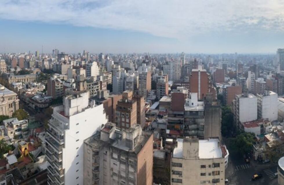 Se fue la niebla pero persiste el humo en un jueves irrespirable