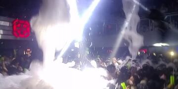 La Fiesta de la Espuma en Molino Rojo\u002E