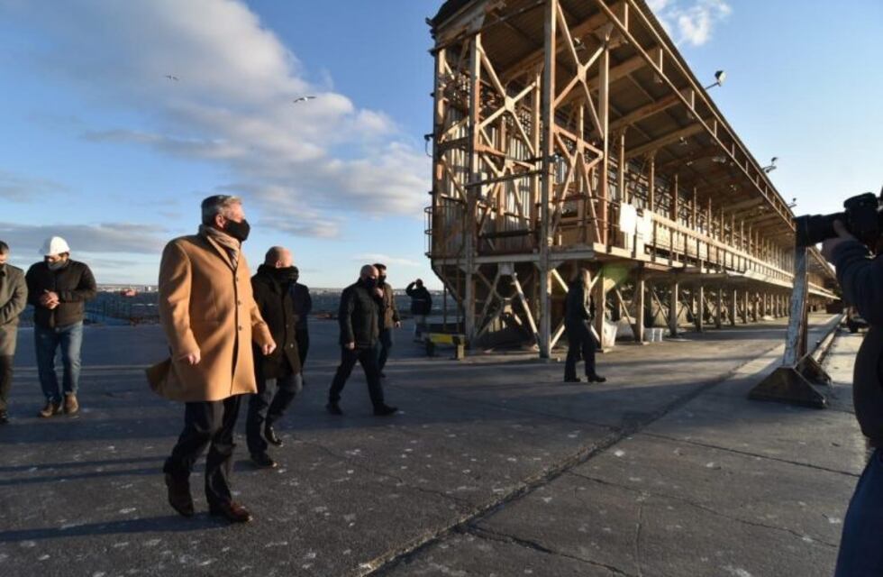 Puerto Madryn: Arcioni y Sastre recorrieron obras de ampliación del Muelle Almirante Storni