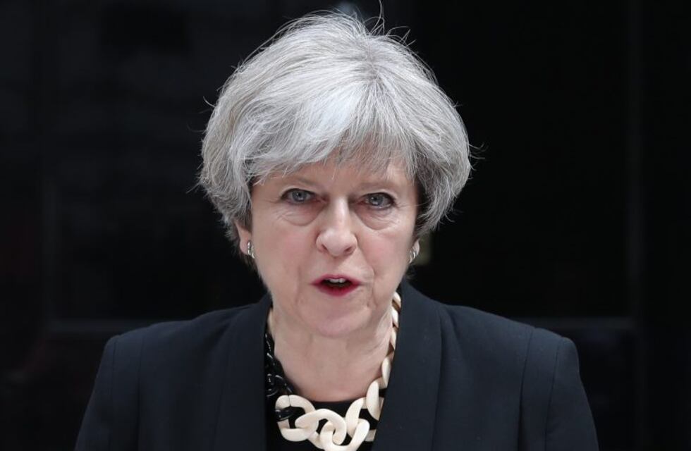 May pide leyes más duras contra el extremismo a cuatro días de las elecciones