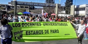 Paro en la UNSa