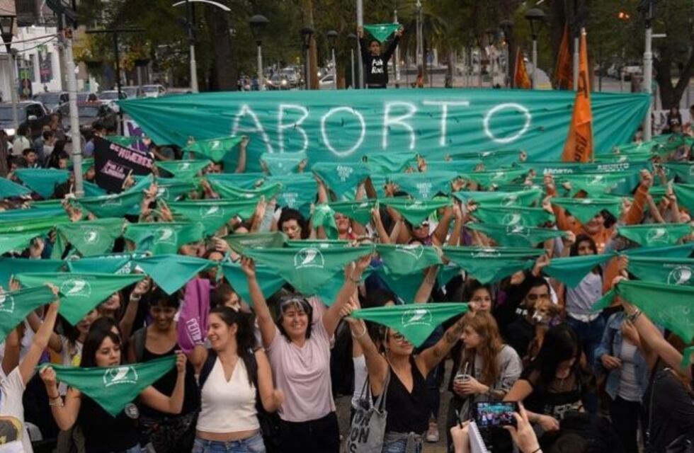 La Izquierda realizará un "pañuelazo" en contra del Gobernador Casas