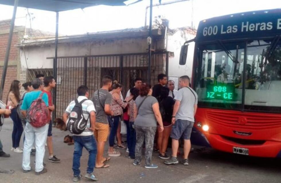 MendoTran: hoy se vuelve a pagar y los colectivos irán con policías