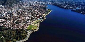 Villa Carlos Paz vista desde lo alto. (Foto: Facebook / Secretaría de Turismo VCP).