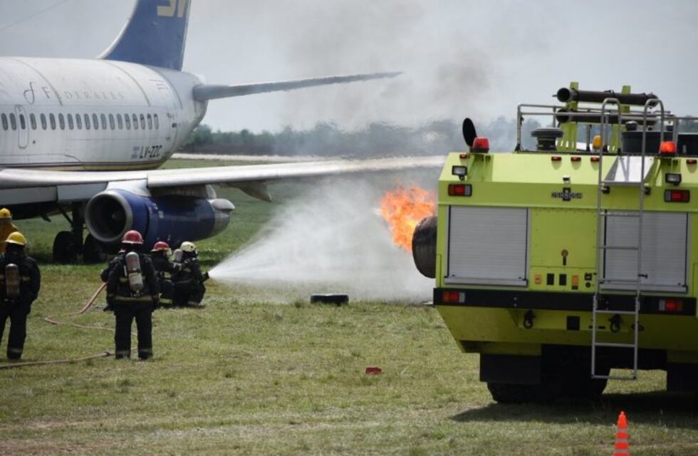 Simulacro de accidente y rescate en el aeropuerto: mirá las fotos