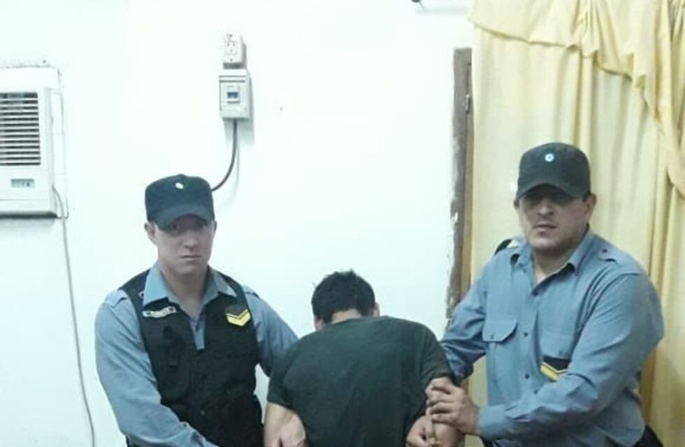 Robo frustrado: ingresó a una casa, se escondió en el cielorraso y terminó detenido