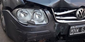 El auto que había sido robado por este sujeto en General Bustos chocó en barrio Müller\u002E