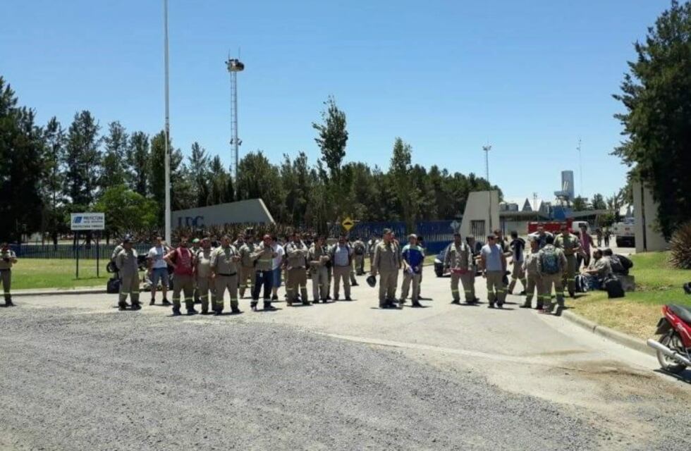 Aceiteros del cordón industrial lanzaron un nuevo paro por el bono de fin de año