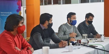 Concurso para elegir el isologo del transporte urbano (Vía Santa Rosa)