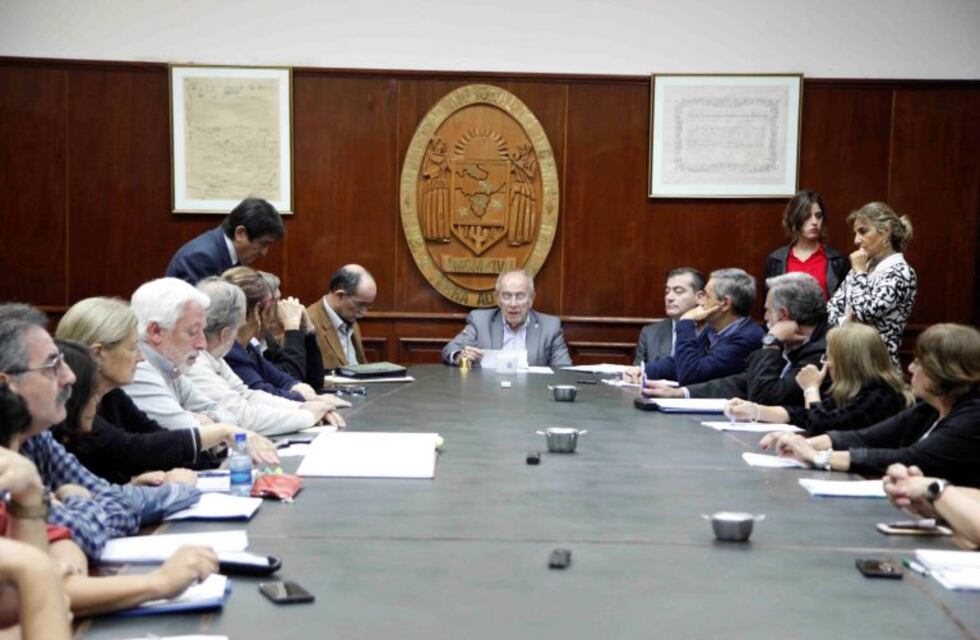 El Rector de la UNT llamó a pensar a la Universidad como una sola