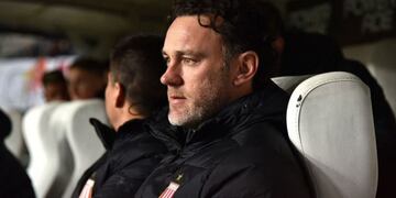 Estudiantes está envuelto en una profunda crisis futbolística\u002E