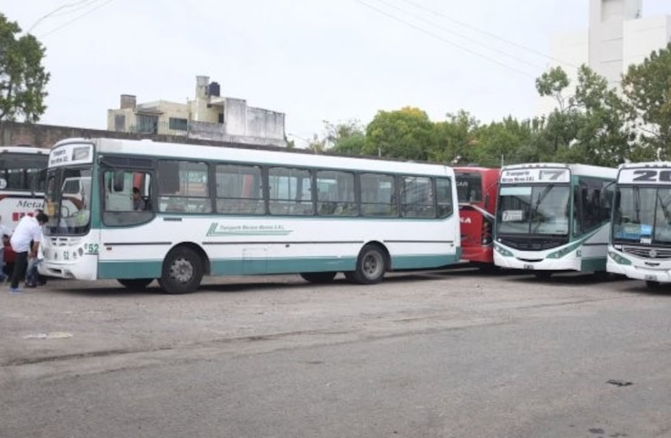 Paro de colectivos: choferes piden disculpas a los paranaenses pero "la situación es terrible"