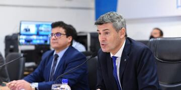 El vice intendente Daniel Passerini estuvo acompañado en el recinto por los jefes de cada bloque\u002E