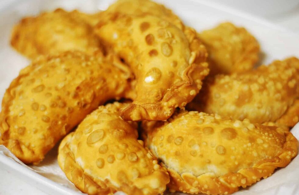 Intenso calor en Chaco: se volvió viral por freír empanadas al sol