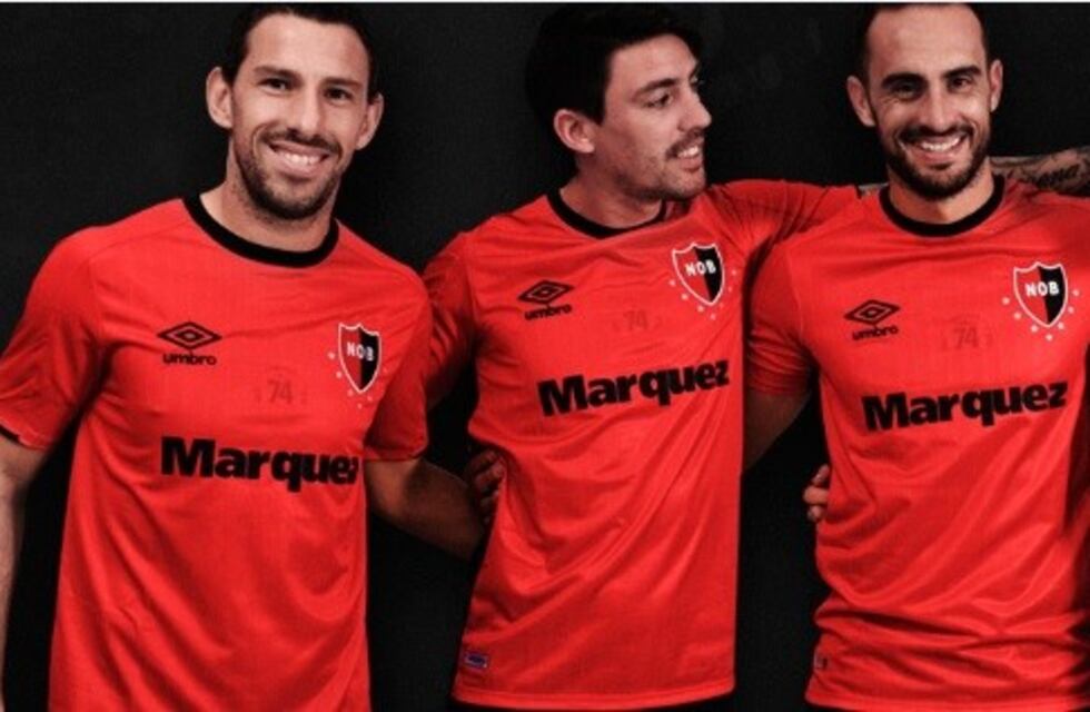 Con Maxi y Formica como modelos, Newell's presentó su tercera camiseta